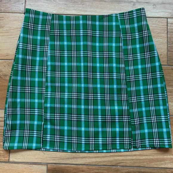 H&M Plaid Green Skirt - Picture 1 of 5